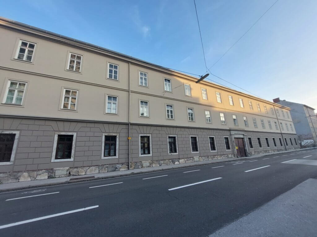 Maler Graz Fassade-Grau